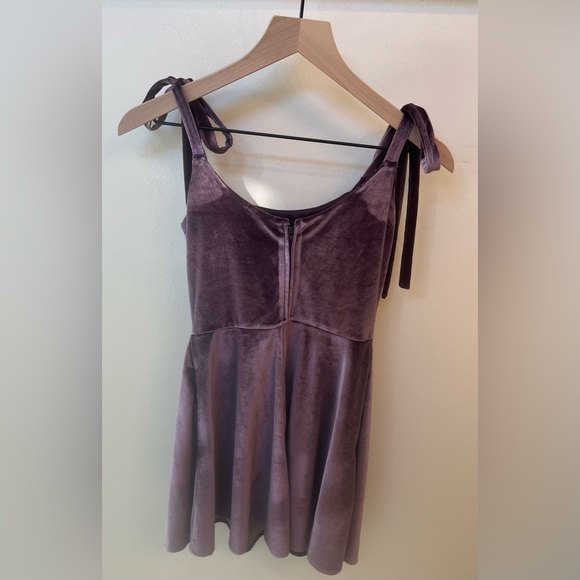 Mi Ami Francesca’s Velvet Purple MIni Dress Bow Straps Small coquette romantic - Picture 9 of 10